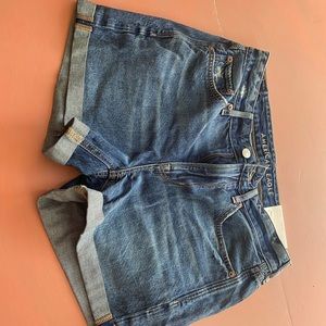 Size 4 American Eagle Tomgirl shorts
